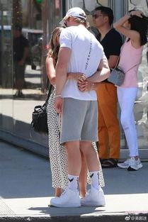 男网红街拍照片,揭秘男网红时尚穿搭秘诀